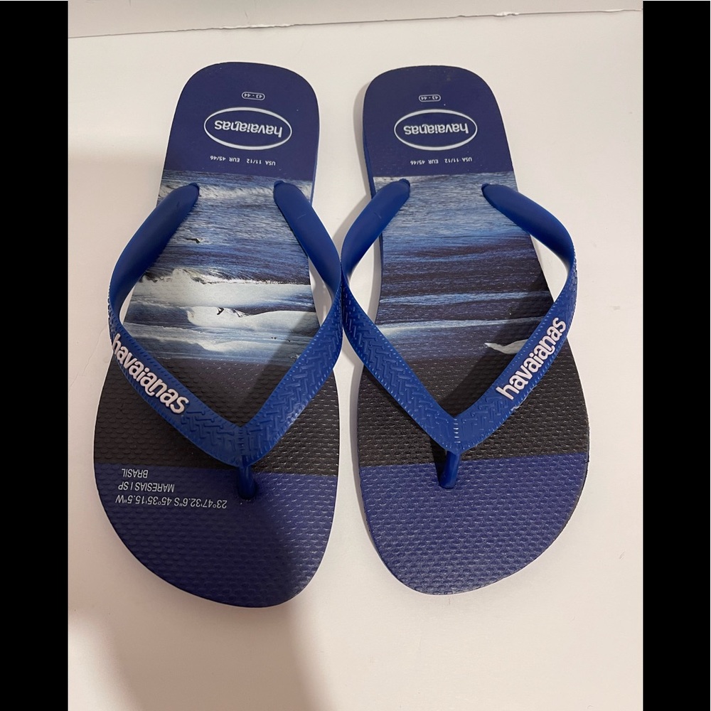 Havaianas Hype Marine Blue Flip Flops Surfers print, Men’s size US 11/12